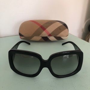 Burberry sunglasses